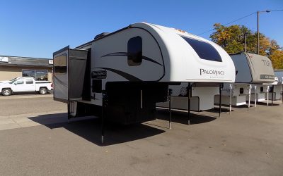 2015 Palomino HS-2902 Truck Camper