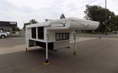 2006 Hallmark Cuchara Truck Camper
